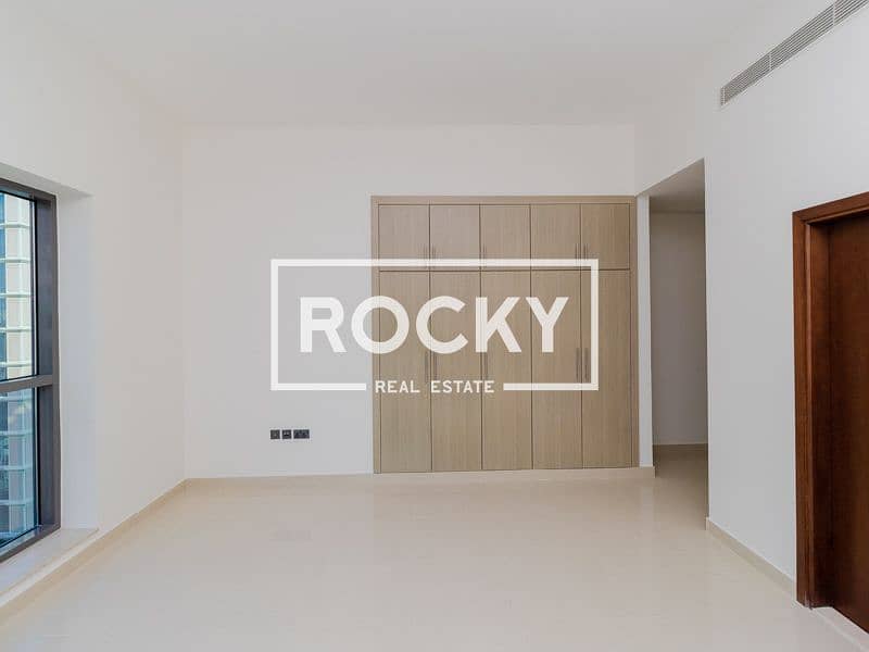 7 Rocky Real Estate - Al Rigga - Al Marfa Tower - Apartment (11 of 26). JPG