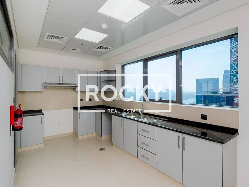 18 Rocky Real Estate - Al Rigga - Al Marfa Tower - Apartment (24 of 26). JPG