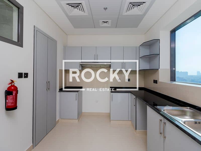 20 Rocky Real Estate - Al Rigga - Al Marfa Tower - Apartment (26 of 26). JPG