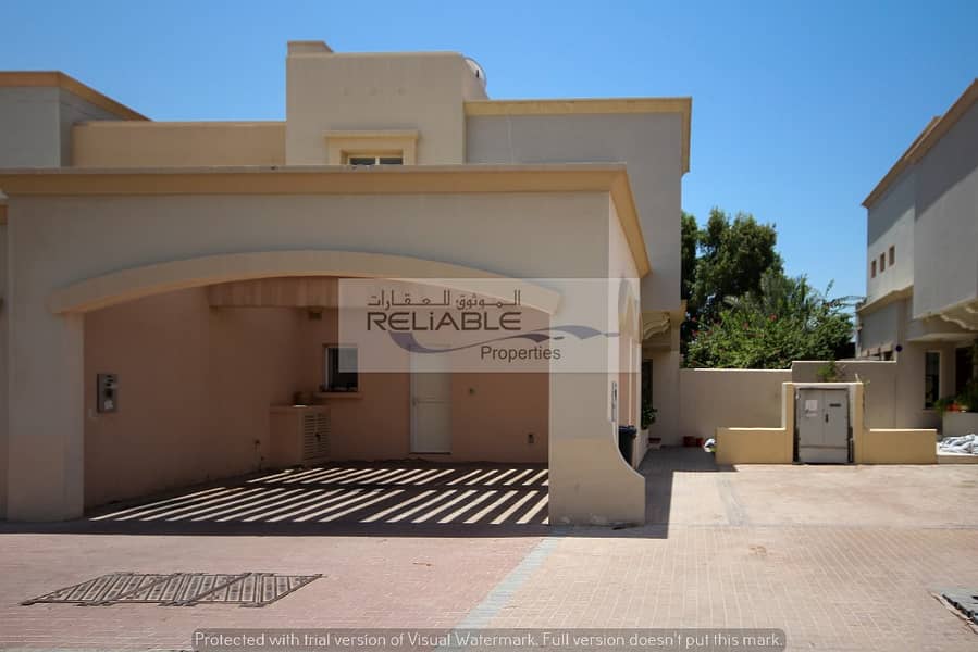 Beautiful 4E | 2 Bedroom with Study| maintained Garden