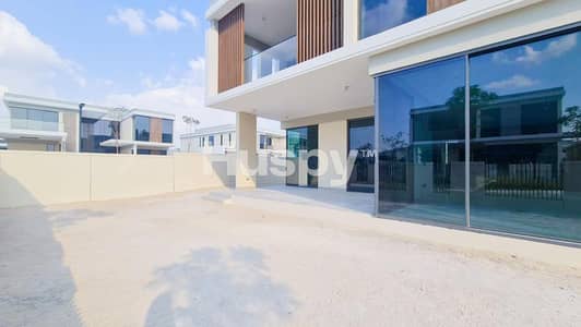 Move in Ready | Corner Villa | Huge Plot