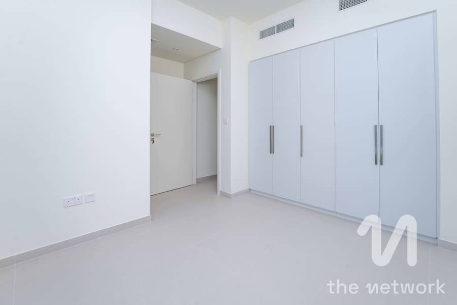 Ready To Move-in | Well Maintained | Single Row Ready To Move-in | Well Maintained | Single Row
