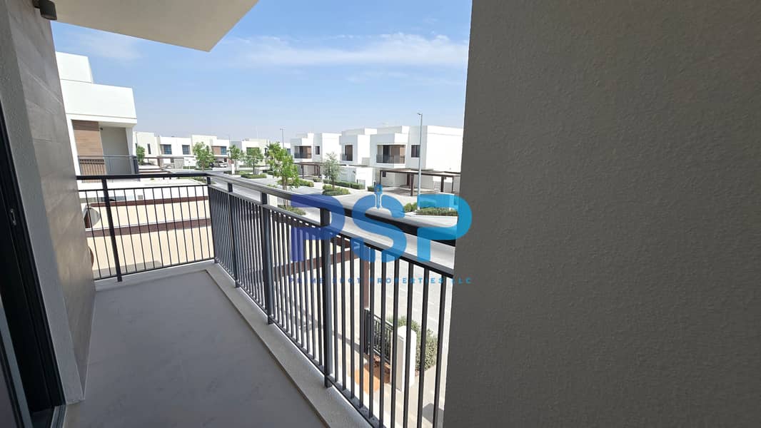 13 balcony 1. jpg