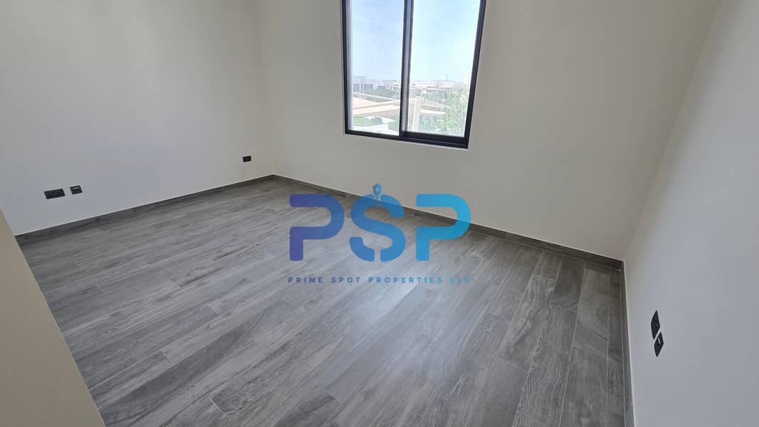 16 master room 1. jpg