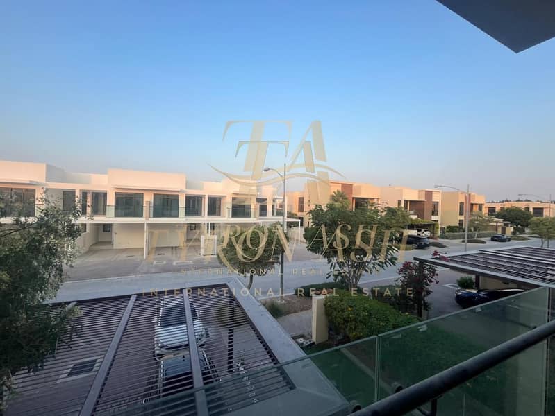位于达马克山庄,公园别墅,洛克伍德别墅群 3 卧室的联排别墅 240000 AED - 11376995 位于达马克山庄,公园别墅,洛克伍德别墅群 3 卧室的联排别墅 240000 AED - 11376995