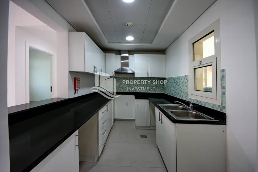 6 1-bedroom-abu-dhabi-al-ghadeer-terrace-apartment-kitchen. JPG