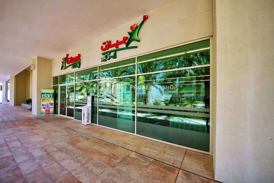 8 abu-dhabi-al-reem-island-marina-square-marina-blue-community-store. JPG