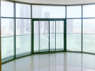 4 Cпальни Апартаменты Продажа в Остров Аль Рим, Абу-Даби - beach-tower-al-reem-island-abu-dhabi-living-area (1). JPG