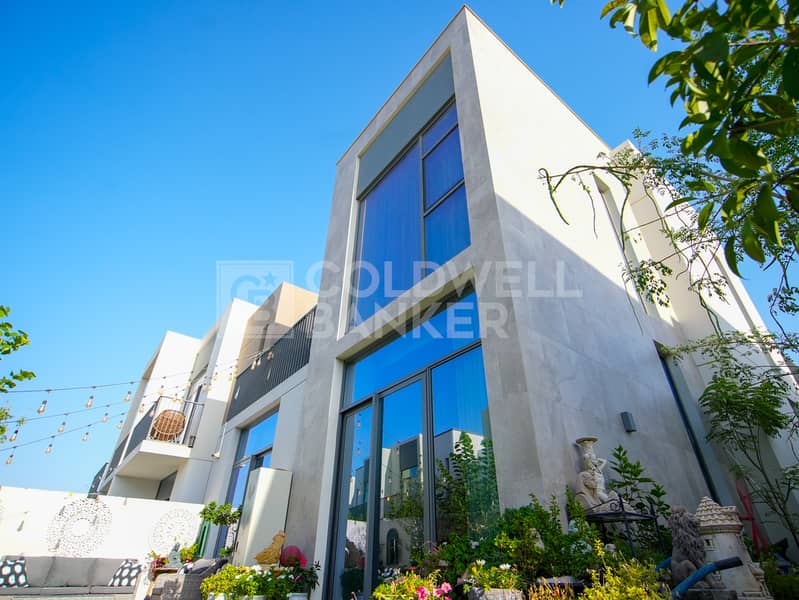 Beautiful Garden | Upgraded | Vacant On Transfer Beautiful Garden | Upgraded | Vacant On Transfer