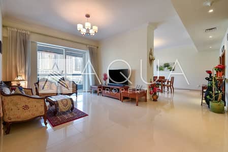 Upgraded 2 Bed Plus Study with 2 Parking Upgraded 2 Bed Plus Study with 2 Parking