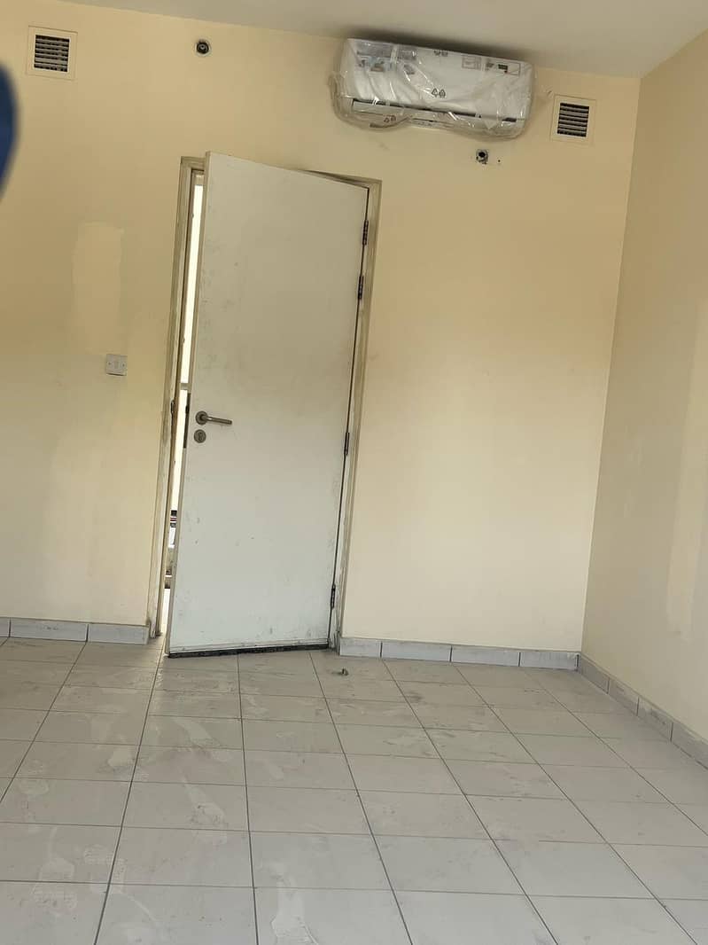 3 WhatsApp Image 2025-04-22 at 15.46. 41_36f9abe0. jpg
