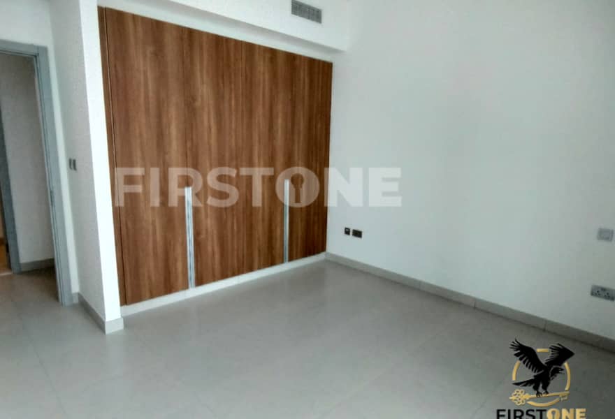 5 03b48ea6-769b-45db-8437-9203e6c4d012. jpg
