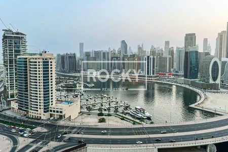 1 Bedroom Flat for Rent in Business Bay, Dubai - Canal View | Ensuite Room | Unfurnished