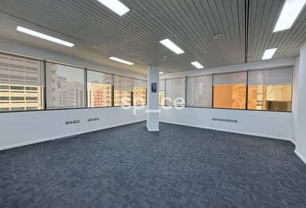 مکتب  للايجار في شارع حمدان، أبوظبي - مکتب في شارع حمدان 135000 درهم - 11426193