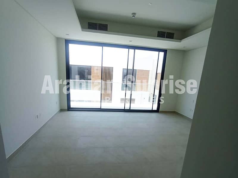 2 The-Dunes-V-121-4BR-BR-Living. jpg