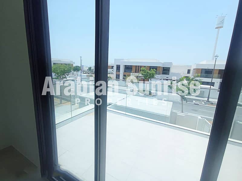 5 The-Dunes-V-121-4BR-BR-View. jpg