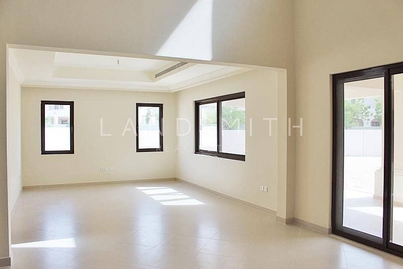 Huge 6 Bedroom Yasmin Villa | Prime Location Huge 6 Bedroom Yasmin Villa | Prime Location