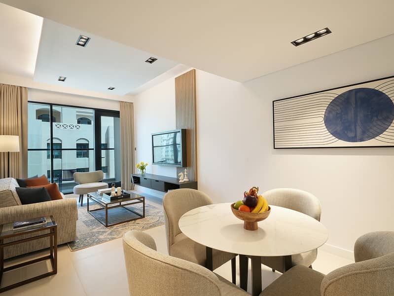 3 CMTP_Deluxe_One_Bedroom_Reception_02. jpg