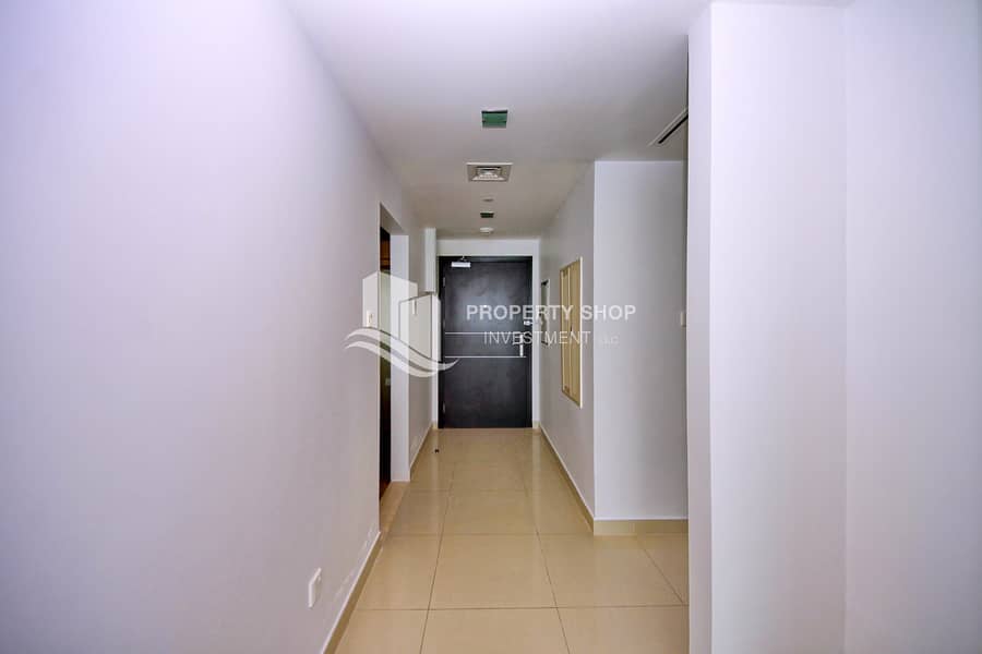 4 2-bedroom-abu-dhabi-al-reem-island-shams-abu-dhabi-sky-tower-foyer. JPG