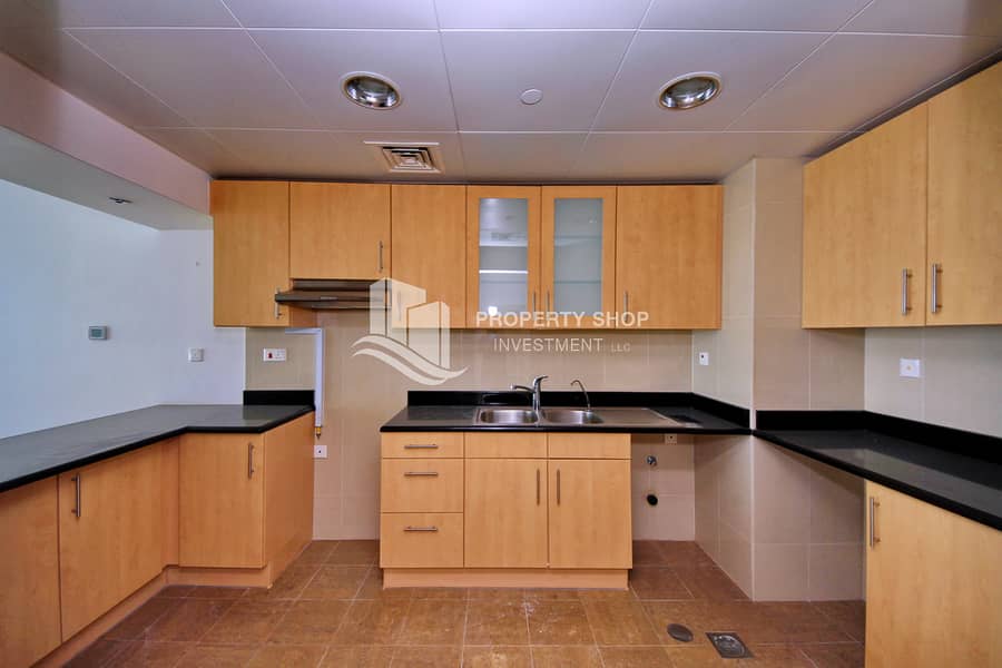 8 2-bedroom-abu-dhabi-al-reem-island-shams-abu-dhabi-sky-tower-kitchen-2. JPG