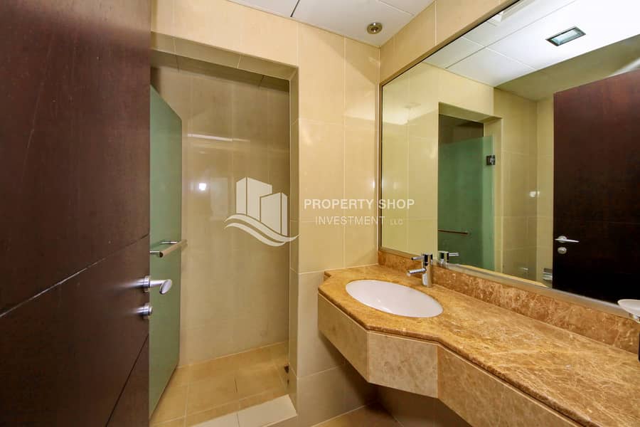 11 2-bedroom-abu-dhabi-al-reem-island-shams-abu-dhabi-sky-tower-bathroom-2. JPG