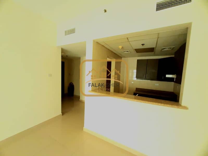 3 5c8ef84d-0a90-4b08-b45b-75005ee470c1. jpg