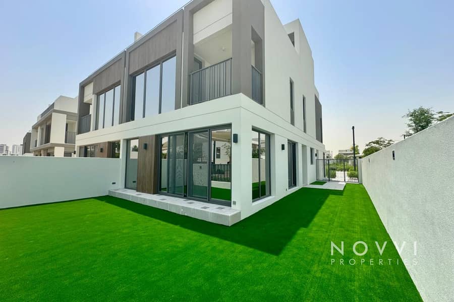 Brand New | Pool & Park View | Single Row Brand New | Pool & Park View | Single Row