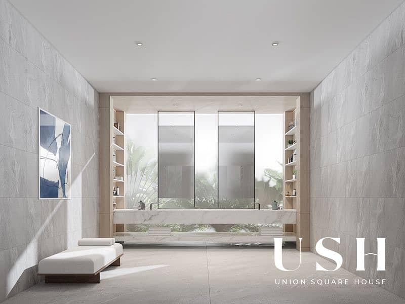 10 The Quayside - changing room. jpg