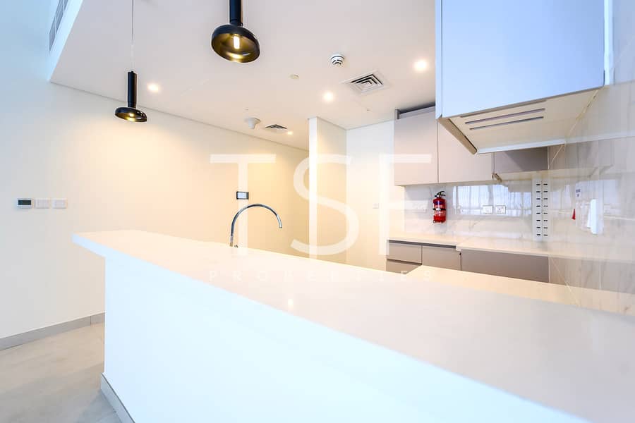 2 Unit-503,-1-Residence-12. jpg