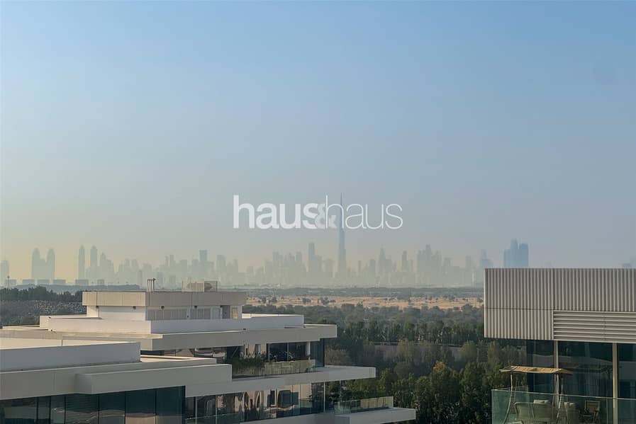 Skyline Views | Large Layout | Vacant on Transfer Skyline Views | Large Layout | Vacant on Transfer