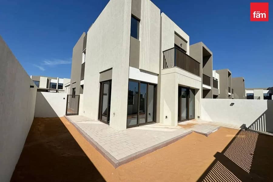 Ready To Move in | Brand New | Back To Back Ready To Move in | Brand New | Back To Back