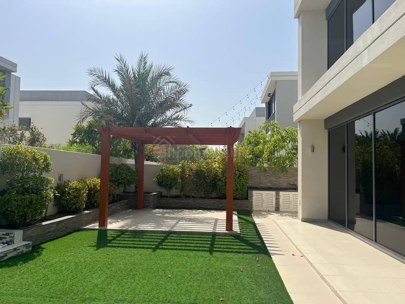 Mesmerizing Villa Spectacular Landscaped Mesmerizing Villa Spectacular Landscaped