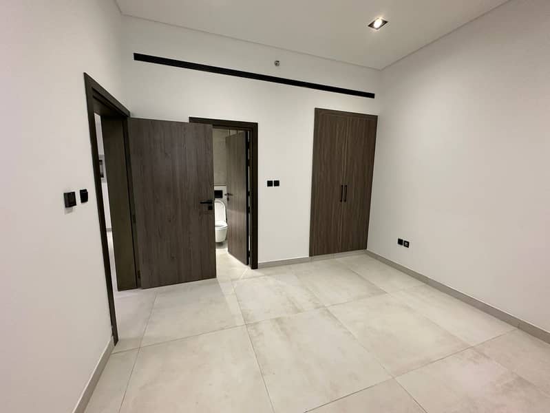 14 73041a50-b5d6-4b79-8302-76e8455bed62. jpg