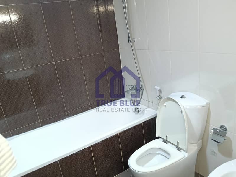 33 cc3903c9-e410-45c4-9ccc-9b5662fc5979. jpg