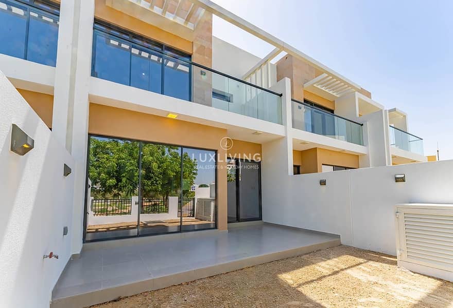 位于达马克山庄,公园1号别墅区 3 卧室的别墅 180000 AED - 11360352 位于达马克山庄,公园1号别墅区 3 卧室的别墅 180000 AED - 11360352