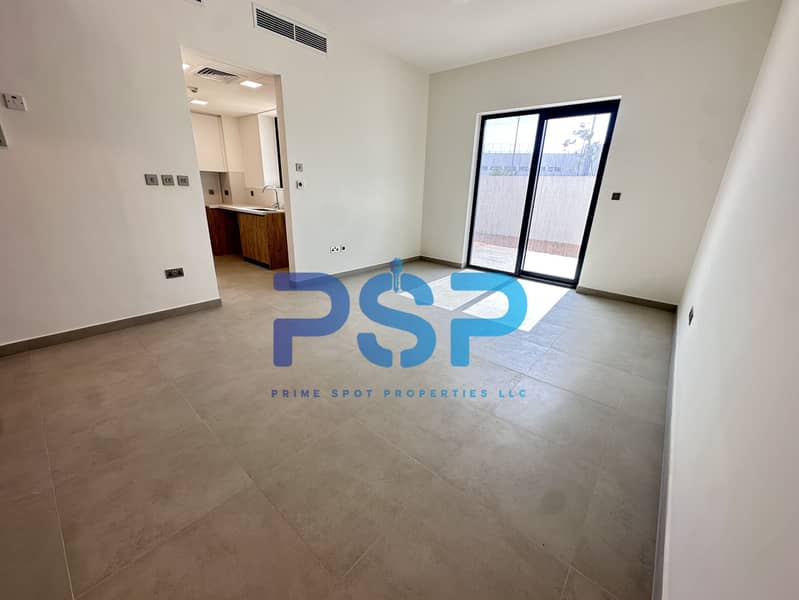 4 1 living room. jpg