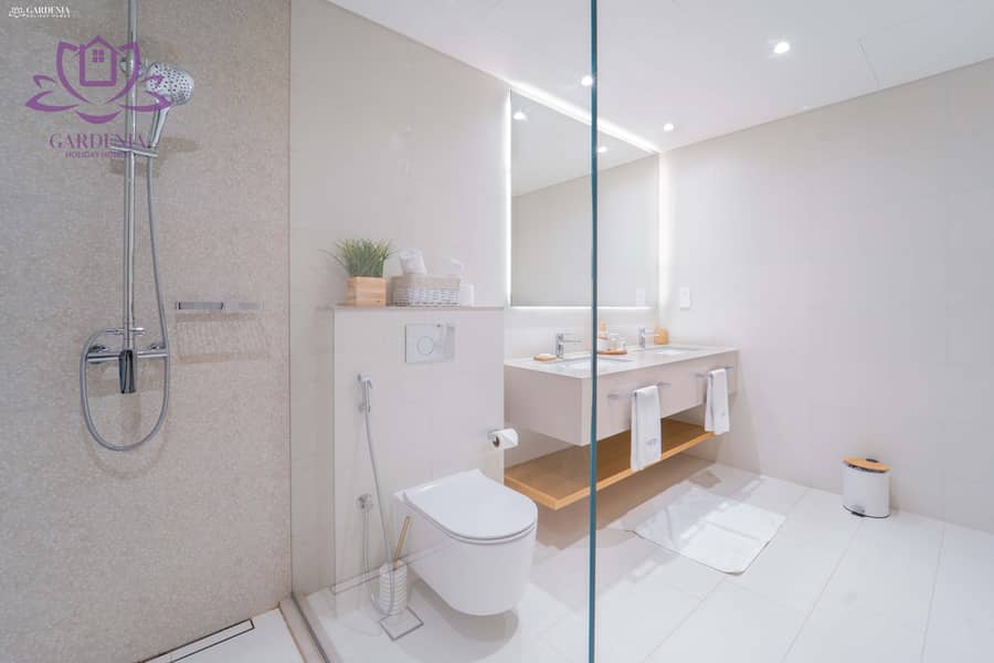 16 Bath 1 2. jpg