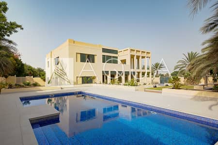 Luxury Villa | Lake Views | Garden With a Pool Luxury Villa | Lake Views | Garden With a Pool