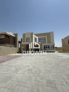 فيلا في مدينة الرياض ابوظبي بمساحة كبيرة  بالقرب من الشارع الرئيسي