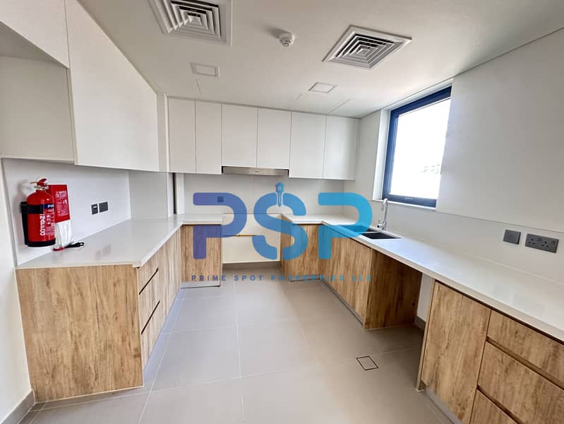 6 1 KITCHEN. JPG