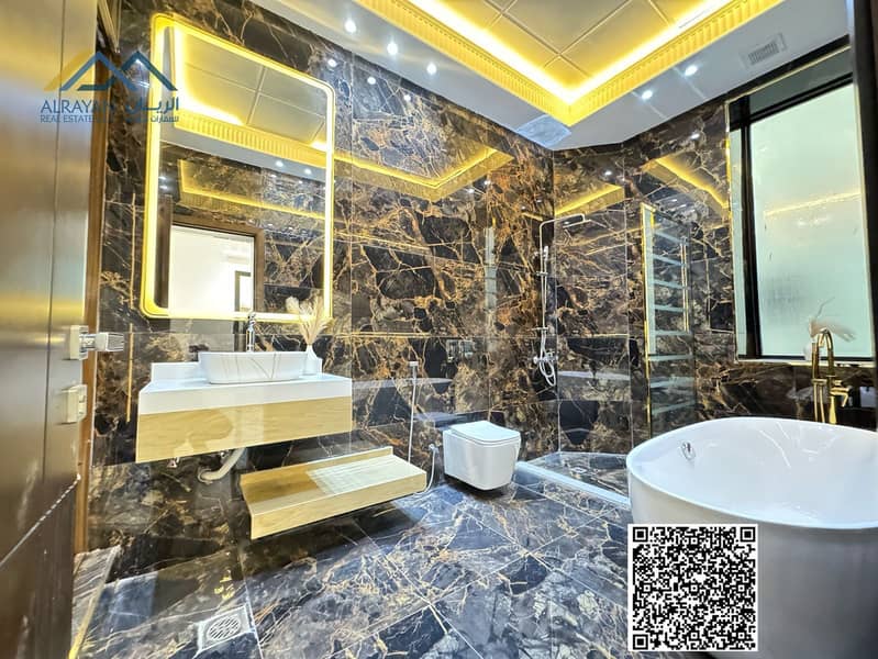 15 beee1cdd-4ab9-48f8-beb0-0043a1a8230a. jpg