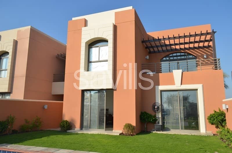 Spacious Five bed villa with pool or large garden in Mangrove Village