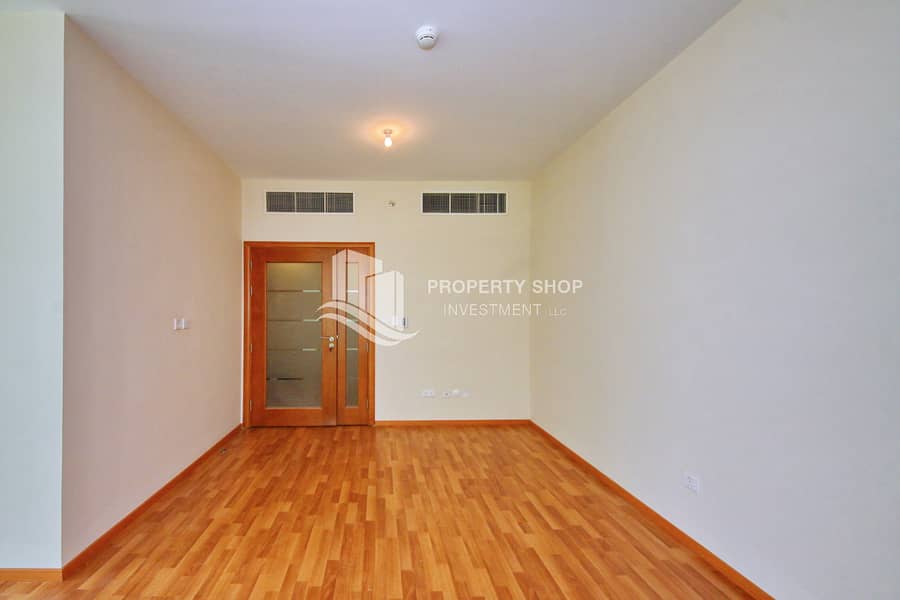 4 1-br-apartment-al-reem-island-shams-abu-dhabi-beach-tower-a-dining-area-1. JPG