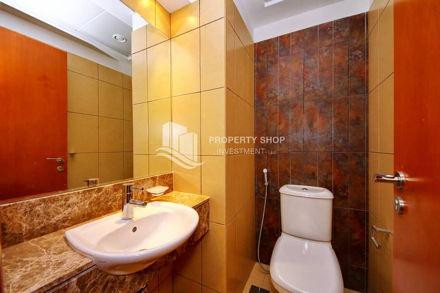 9 1-br-apartment-al-reem-island-shams-abu-dhabi-beach-tower-a-powder-room. JPG