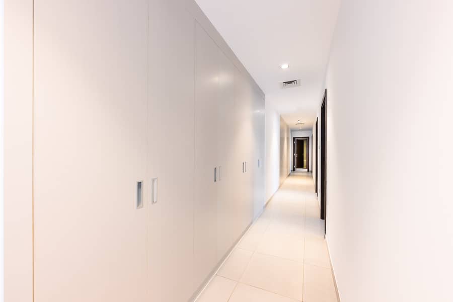 9 Living Room 4. jpg