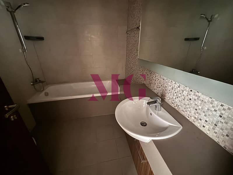 37 dc140dea-5acd-4990-b73f-07c025d3a4fe. jpg