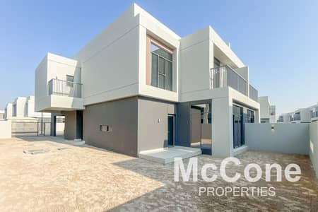 4 Bedroom Villa for Sale in Dubai South, Dubai - Mortgage Ready | End Unit | Near Beach