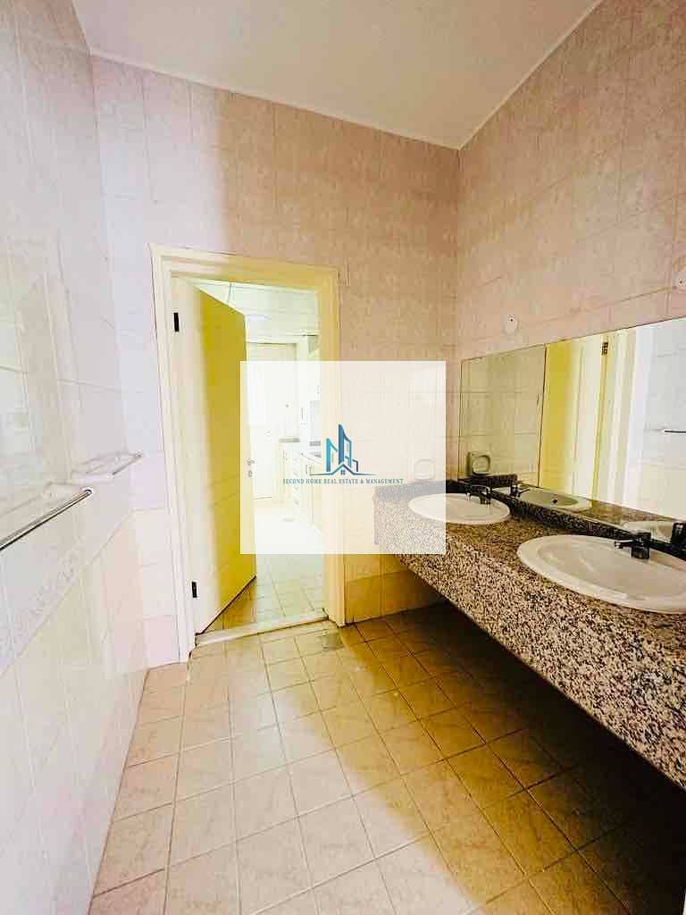 13 f8fbf483-4886-460e-b9bd-fd664c7e1547. jpg