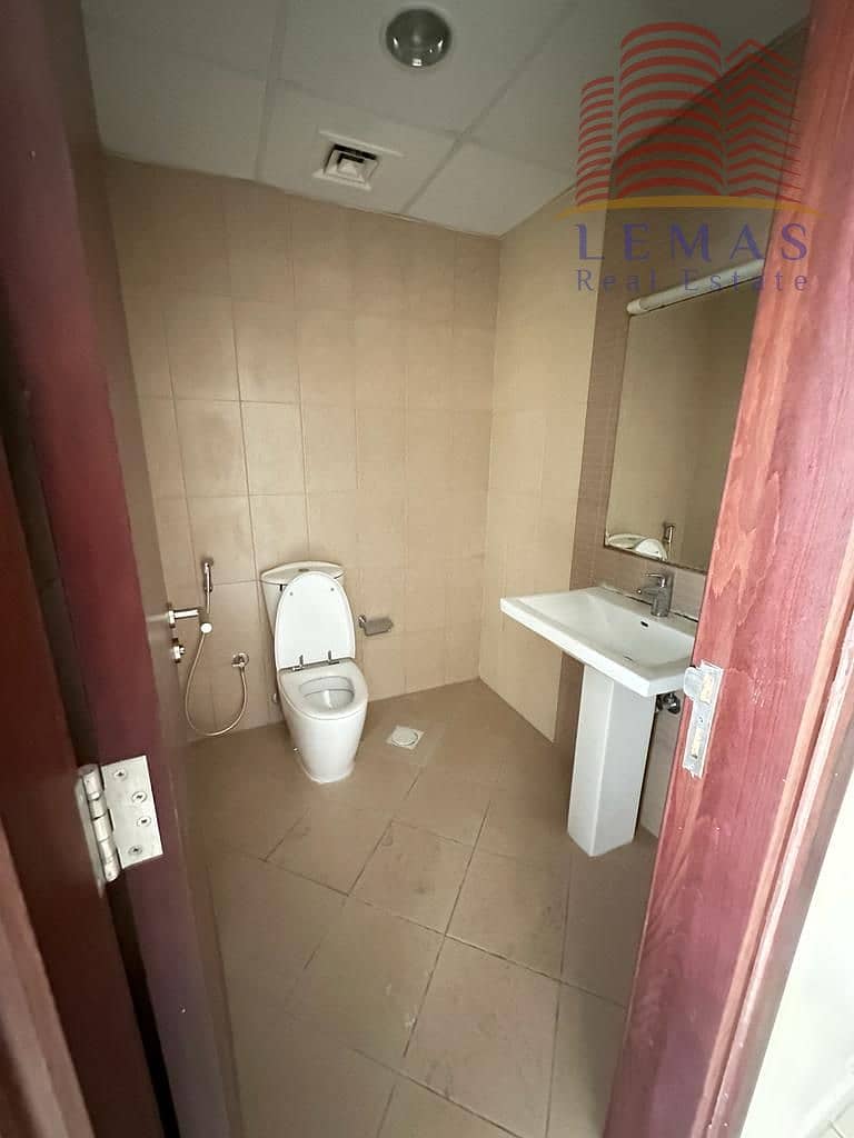 17 b6a4010b-ed6a-4dec-870d-c7c59dfeea5c. jpg