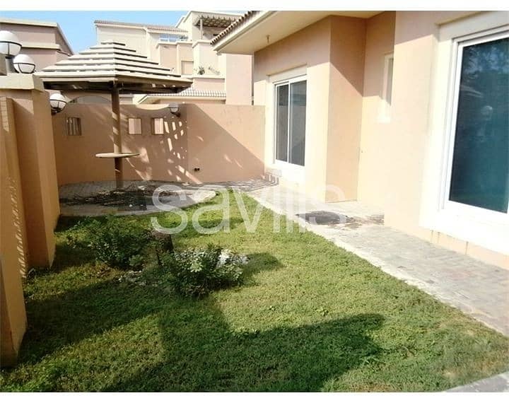 Spacious three bedrooms with private garden